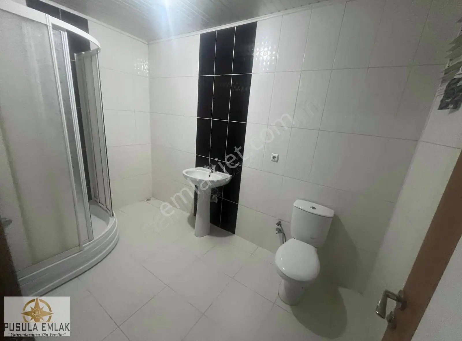 İnönü Caddesi Üzeri 140 M2 2+1 Lüks Daire