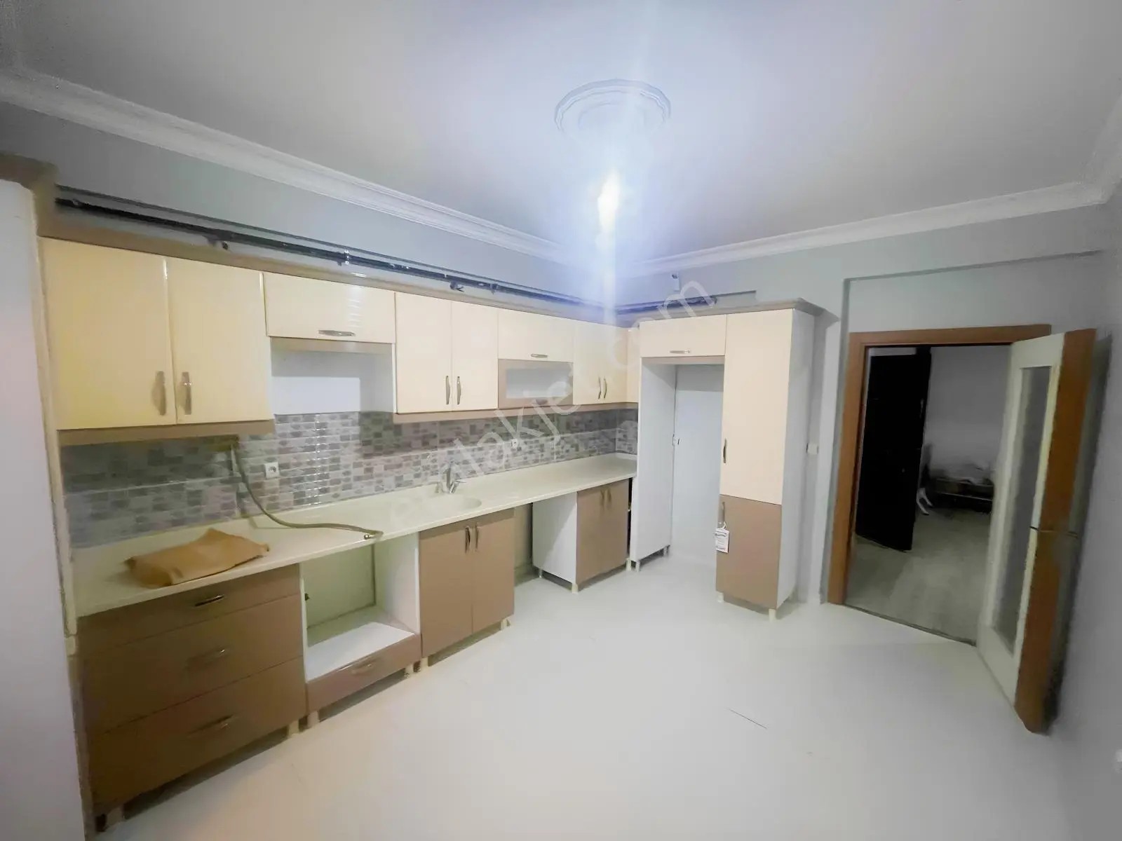 İnönü Caddesi Üzeri 140 M2 2+1 Lüks Daire