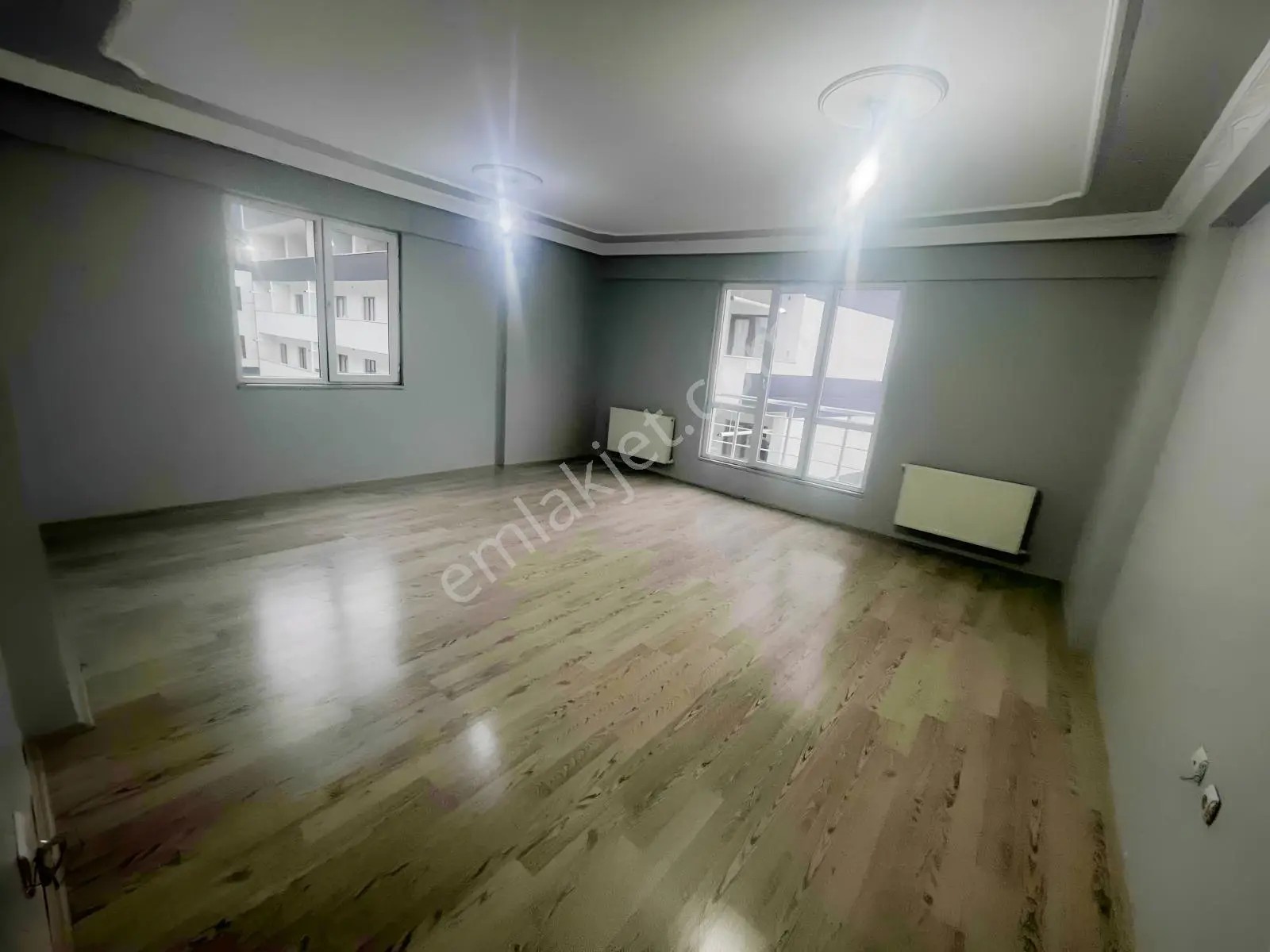 İnönü Caddesi Üzeri 140 M2 2+1 Lüks Daire