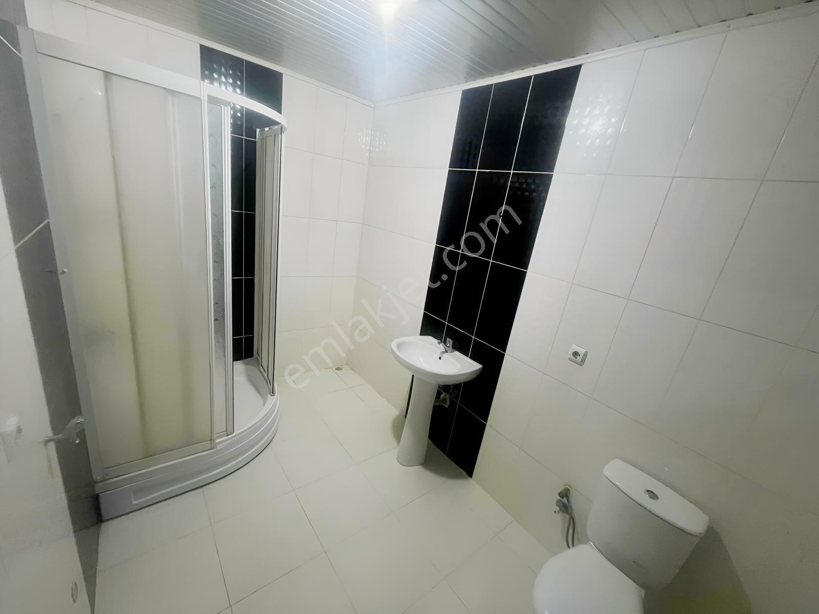 İnönü Caddesi Üzeri 140 M2 2+1 Lüks Daire
