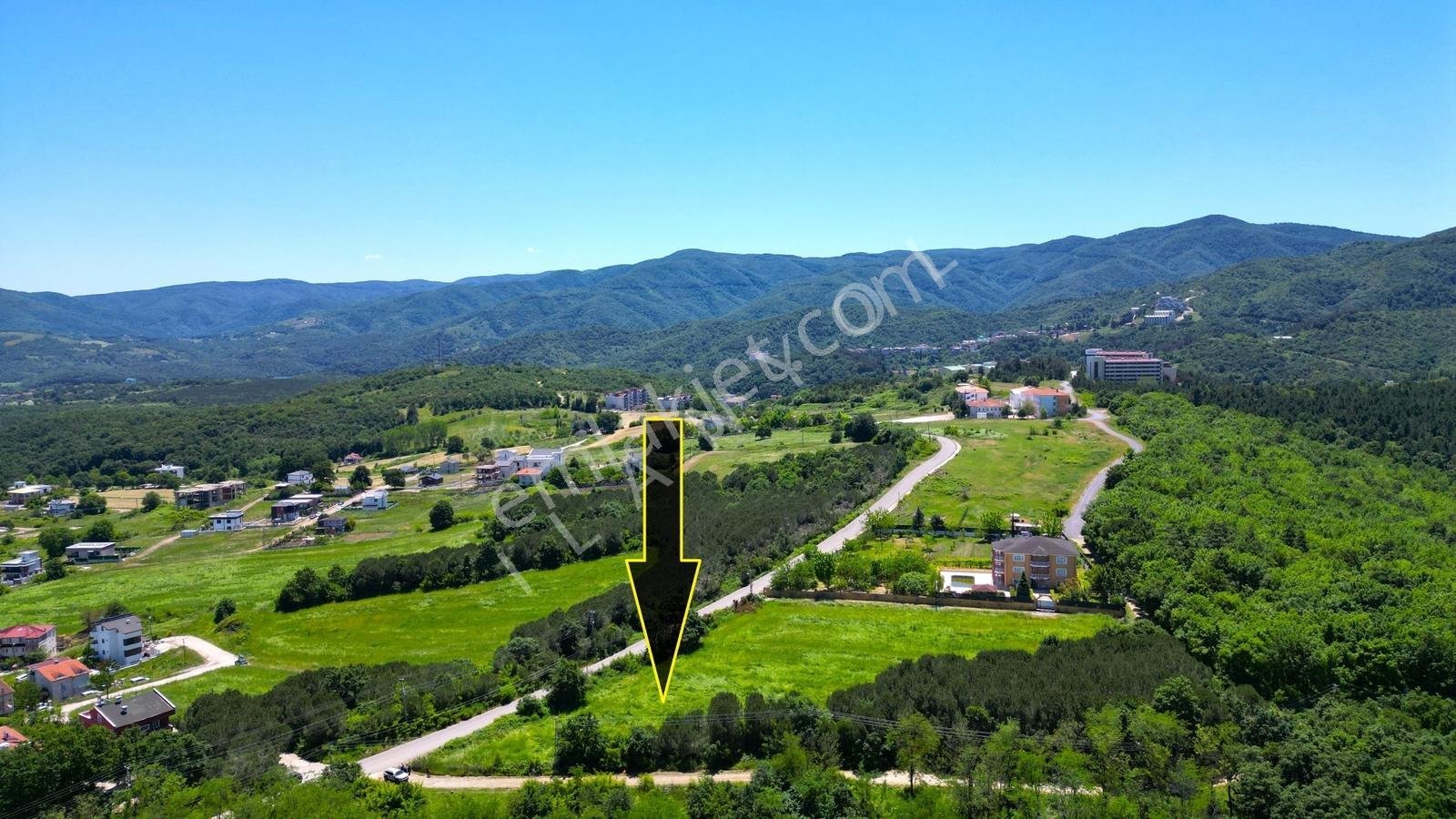 Yalova Termal'de, 5 Kat İmarlı, Kaplıca Suyu İçinde 1.157m² Arsa
