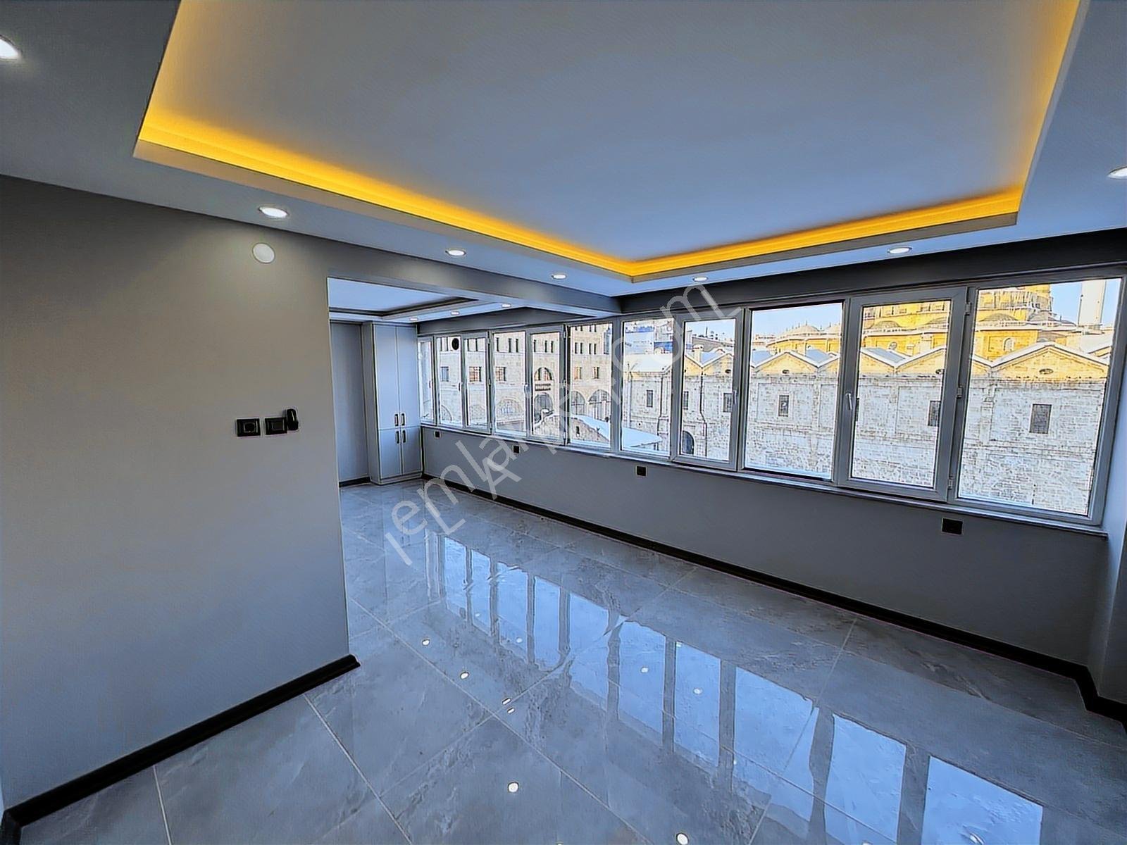 Hedef Emlak'tan Taşhan Civarı Kiralık Lüx Ofis