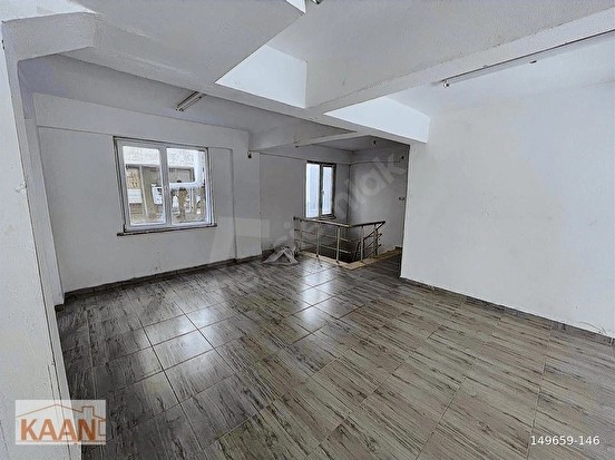 GÜLBAHAR CADDESİNE KOMŞU DEPOLU 110m2 DÜKKAN