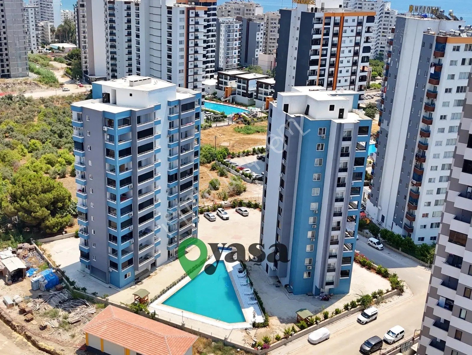 Yaşa Gyd - Alata Plajına 200 Mt | Havuzlu Sitede 2+1 Daire