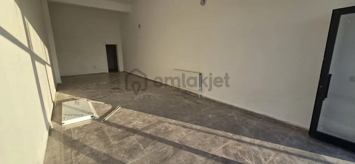 Msyapı Emlaktan Bahçeşehir Merkezde Kiralık 400 M2 Dükkan