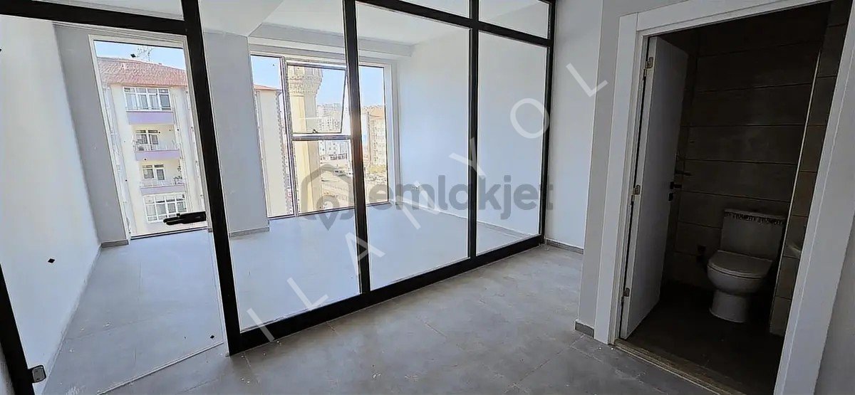 Msyapı Emlaktan Tam Merkezde Kiralık Ofisler