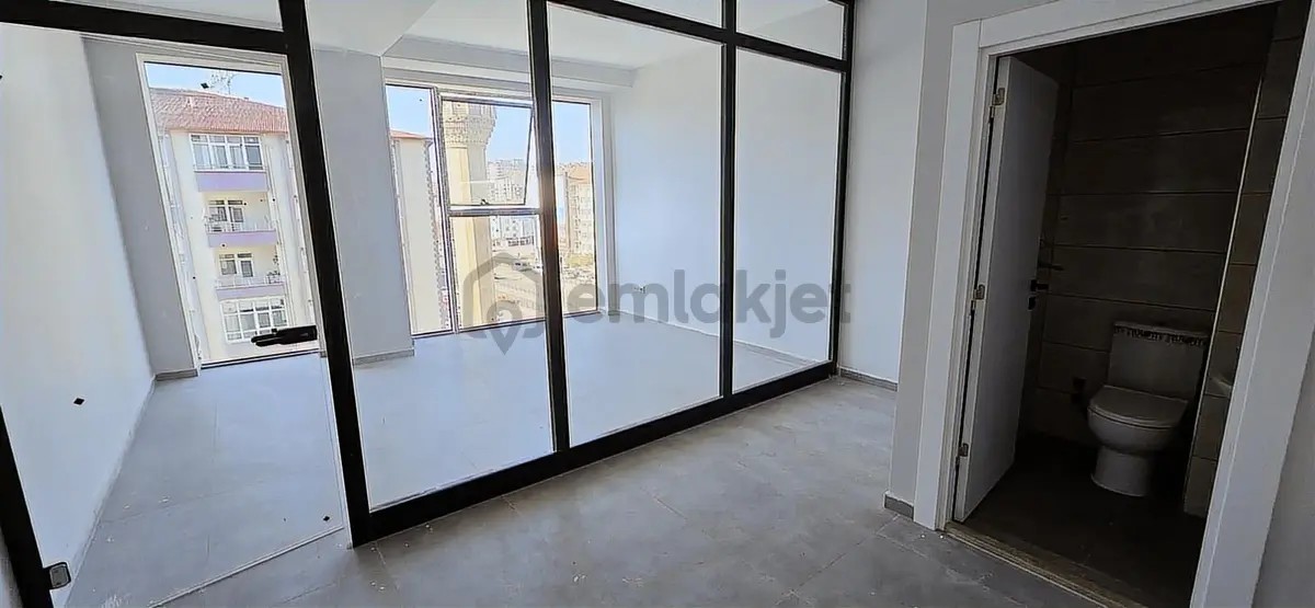 Msyapı Emlaktan Tam Merkezde Kiralık Ofisler