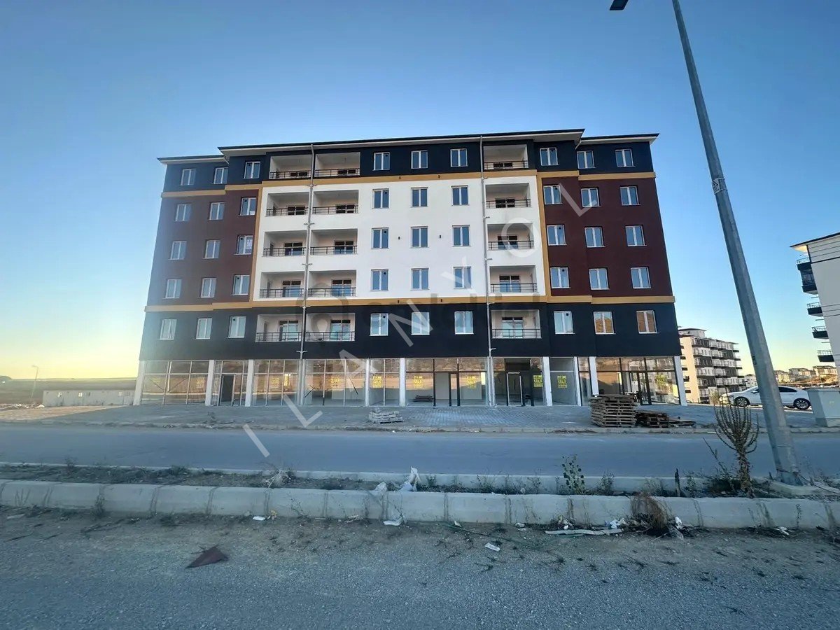 Msyapı Emlaktan Üniversite Yolunda 3+0 Satılık Lüks Daire