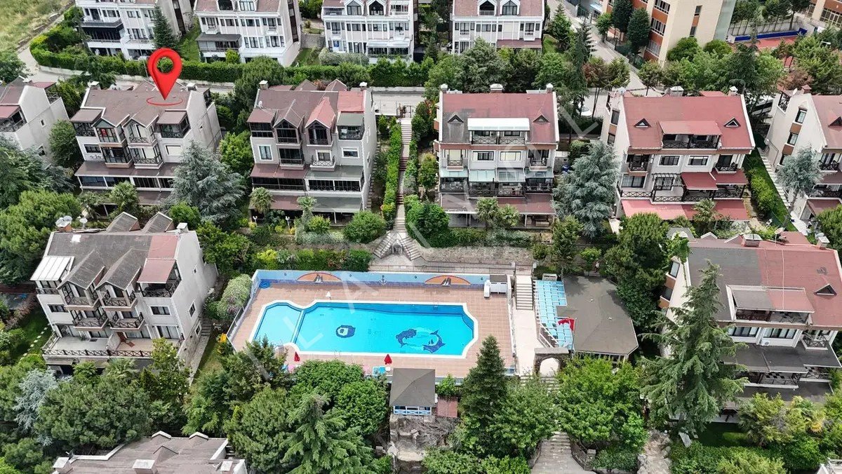 Bahçeşehir Boğazköy'de Satılık Fırsat Villa