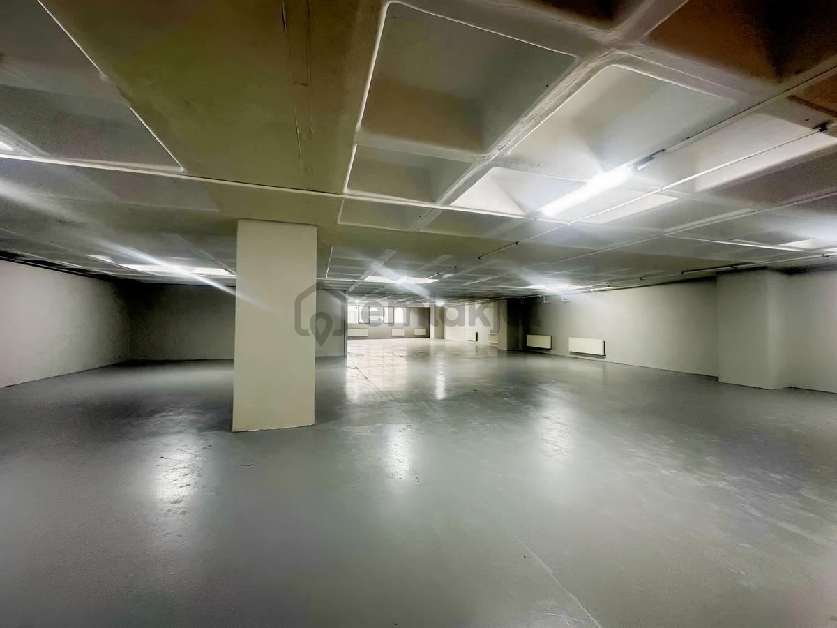 Akçaburgaz'da Kiralık Fabrika Katı