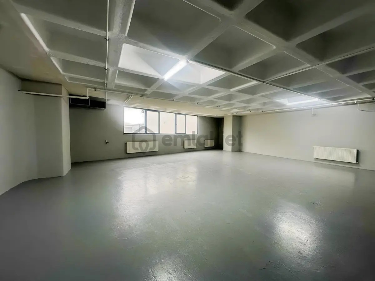 Akçaburgaz'da Kiralık Fabrika Katı