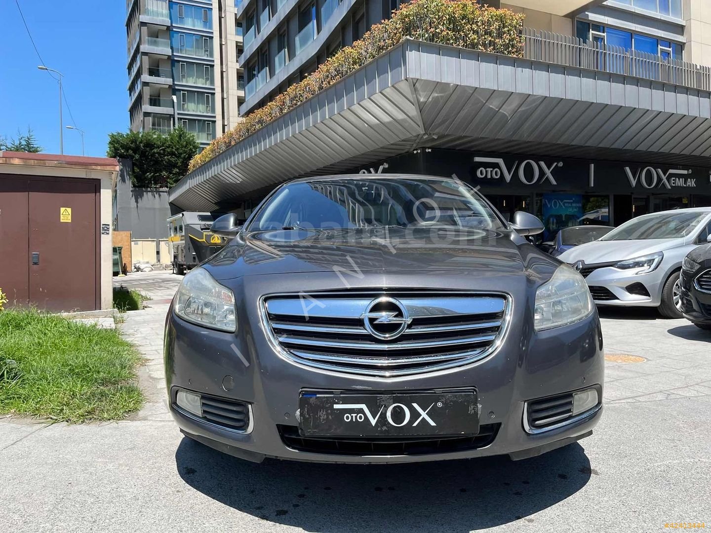 Galeriden Opel Insignia 2.0 CDTI Edition Elegance 2012 Model İstanbul 265.000 km Gri