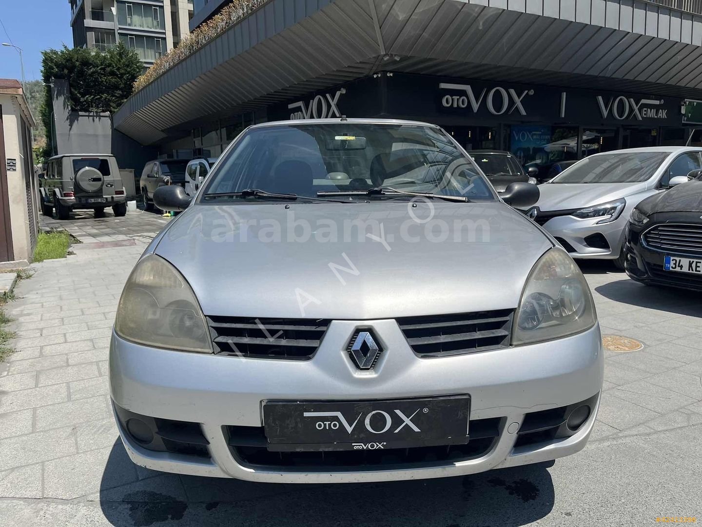 Galeriden Renault Clio 1.5 dCi Expression Plus 2009 Model İstanbul 325.000 km Gri