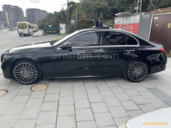 Galeriden Mercedes - Benz C 200 AMG 2023 Model İstanbul 25.000 km Siyah