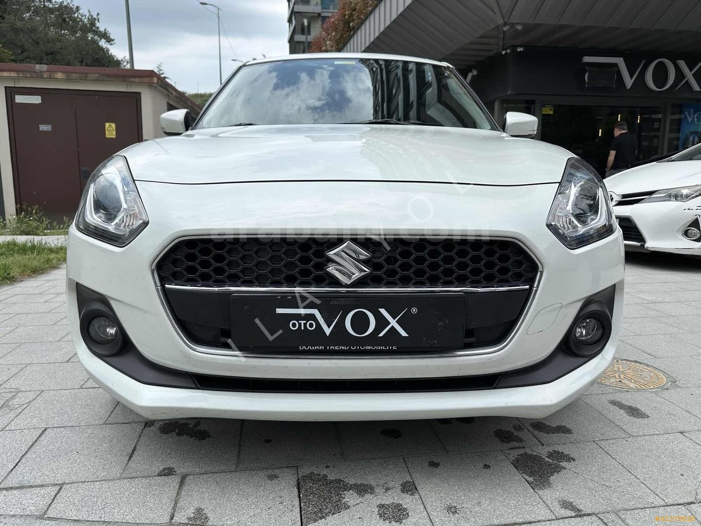 Galeriden Suzuki Swift 1.2 GLX 2019 Model İstanbul 99.900 km Beyaz
