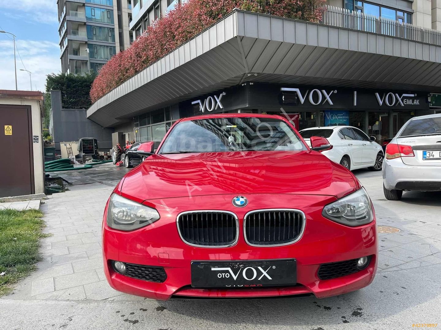 Galeriden BMW 1 Serisi 116d Comfort 2012 Model İstanbul 140.000 km Kırmızı