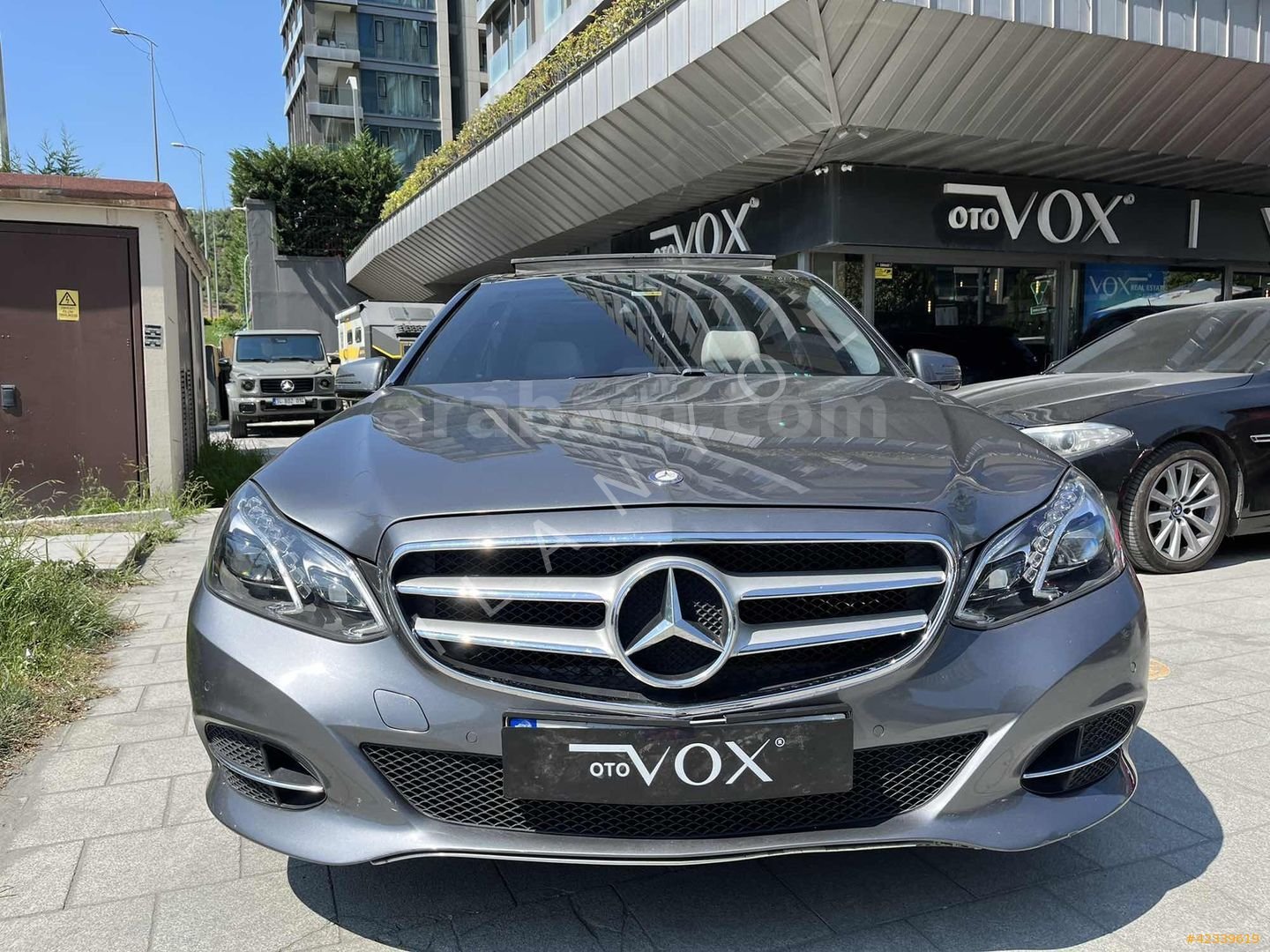 Galeriden Mercedes - Benz E 180 Edition 2016 Model İstanbul 220.000 km Gri