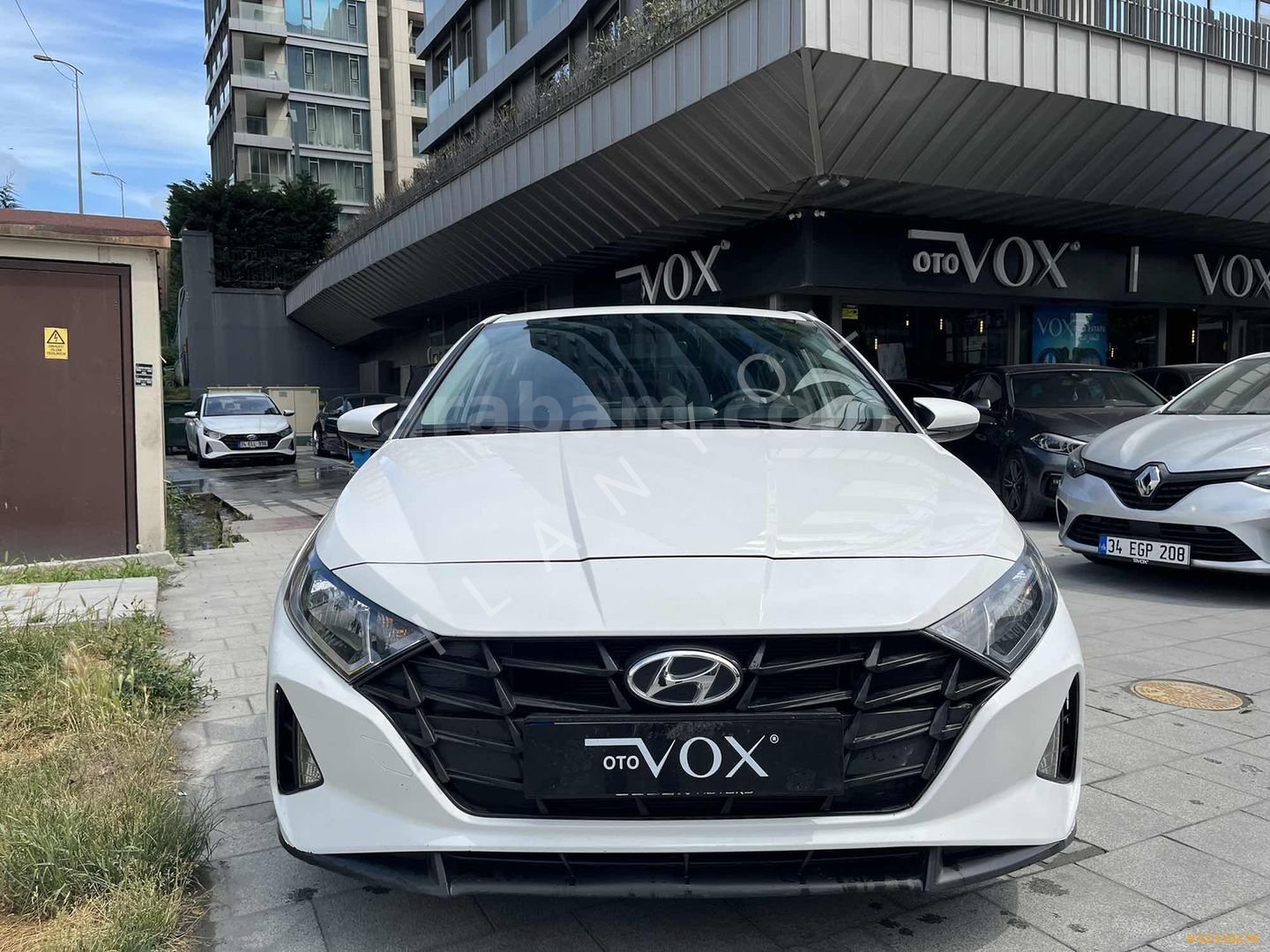 Galeriden Hyundai i20 1.4 MPI Jump 2022 Model İstanbul 76.000 km Beyaz