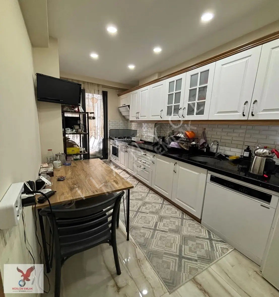 Müslüm Emlaktan D.köşklerde 1+1 Balkonlu Satılık Daire Fırsatı