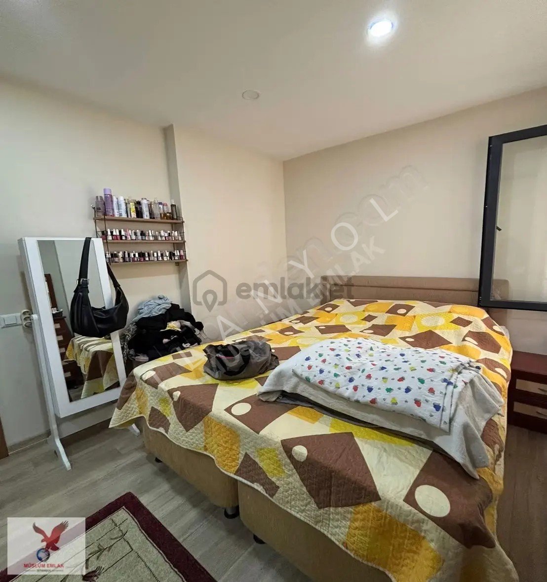 Müslüm Emlaktan D.köşklerde 1+1 Balkonlu Satılık Daire Fırsatı