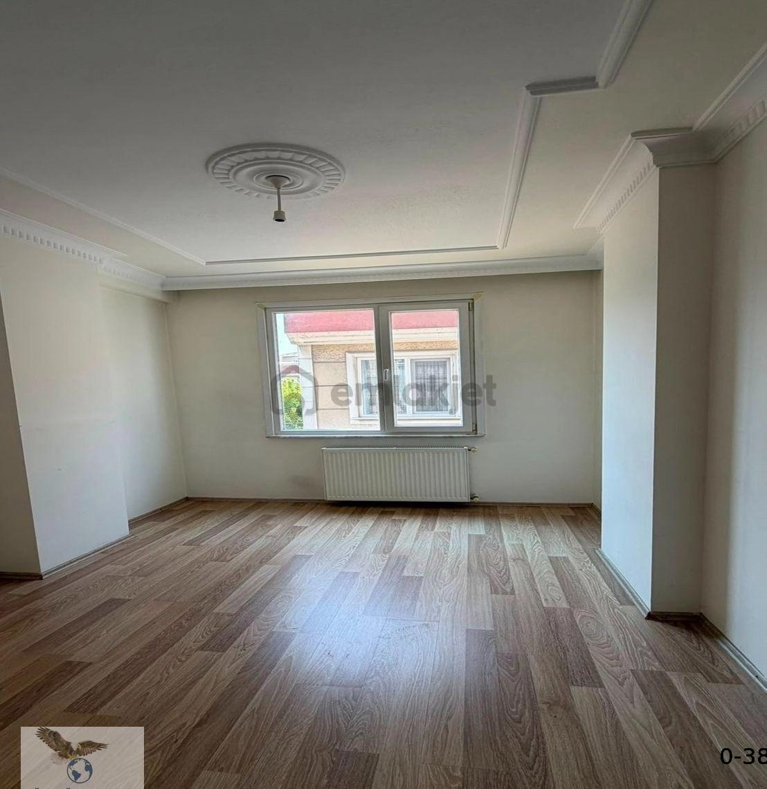Müslüm Emlaktan Cihangirde 2+1 Satılık Ara Kat Daire