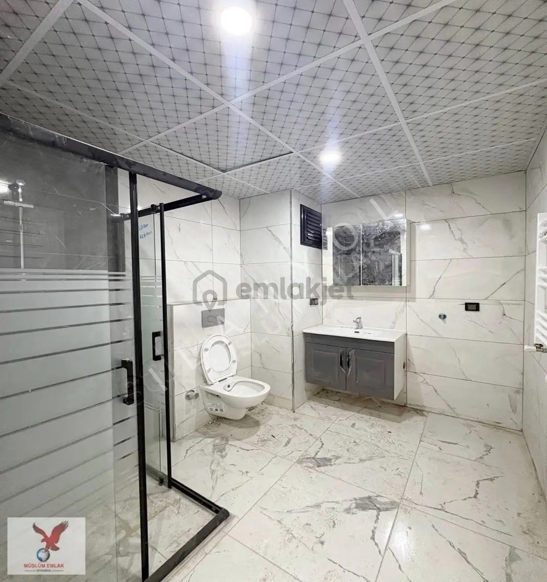 Müslüm Emlaktan Cihangirde 2+1 Ön Cephe Sıfır Ara Kat Daire