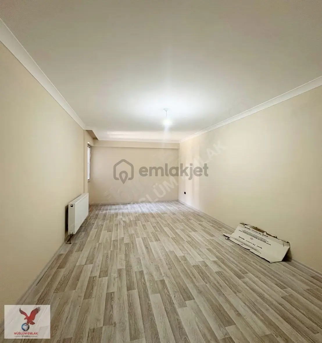 Müslüm Emlaktan Cihangirde 2+1 Ön Cephe Sıfır Ara Kat Daire