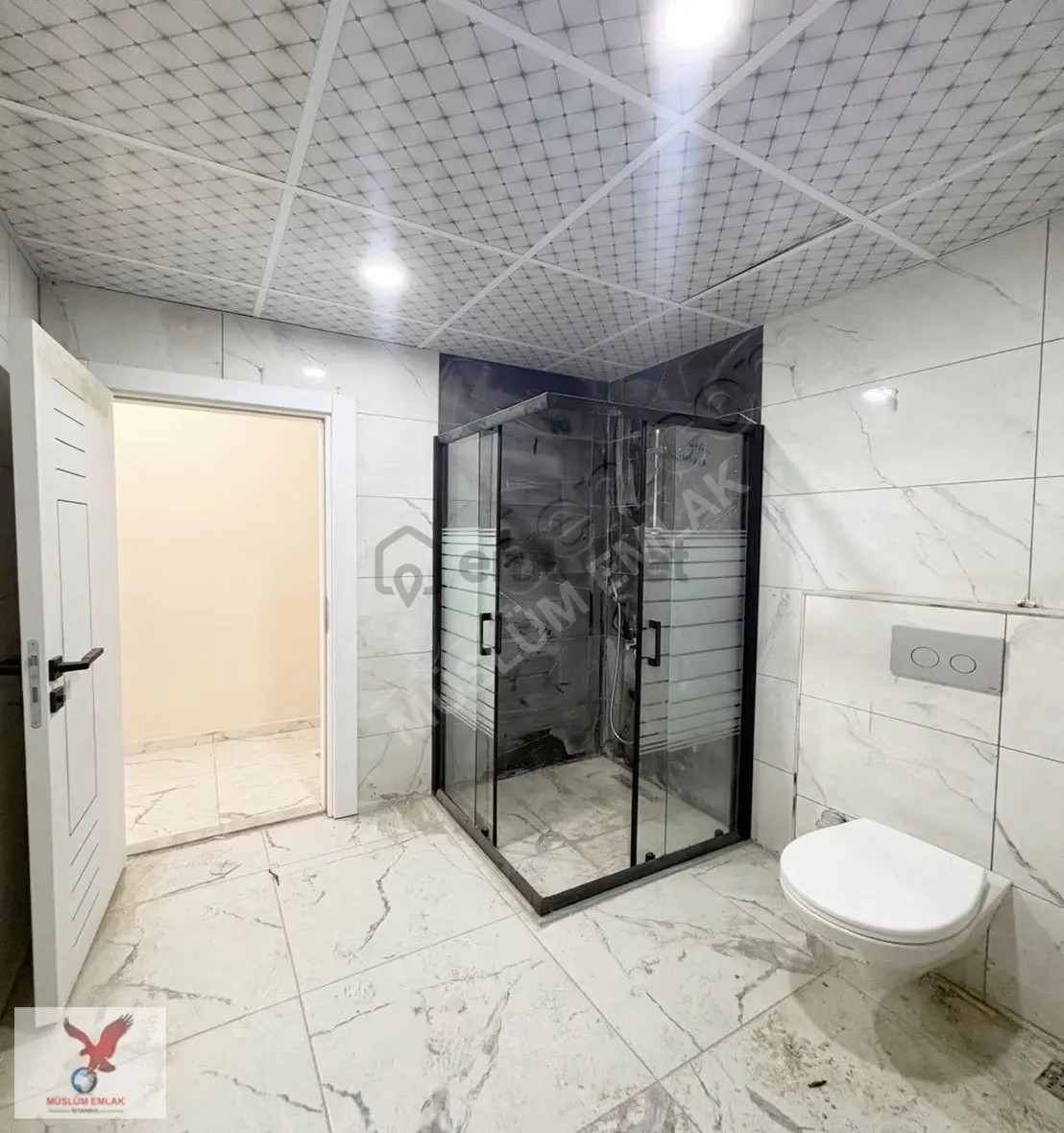 Müslüm Emlaktan Cihangirde 2+1 Ön Cephe Sıfır Ara Kat Daire