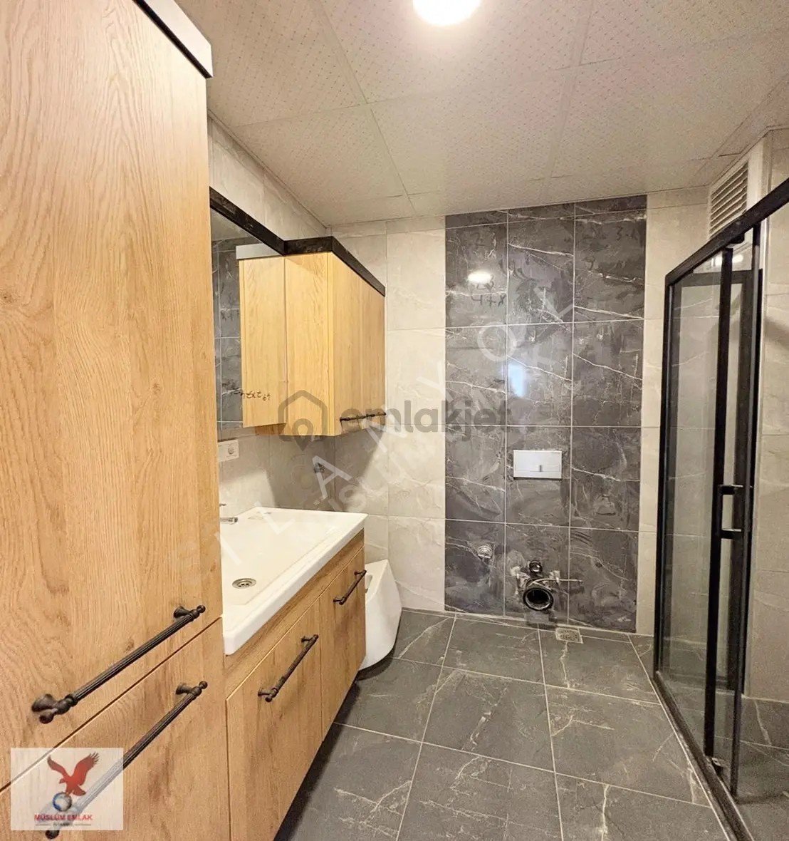 Müslüm Emlaktan Butik Site İçerisinde 3+1 İhtiyaçtan Satılık