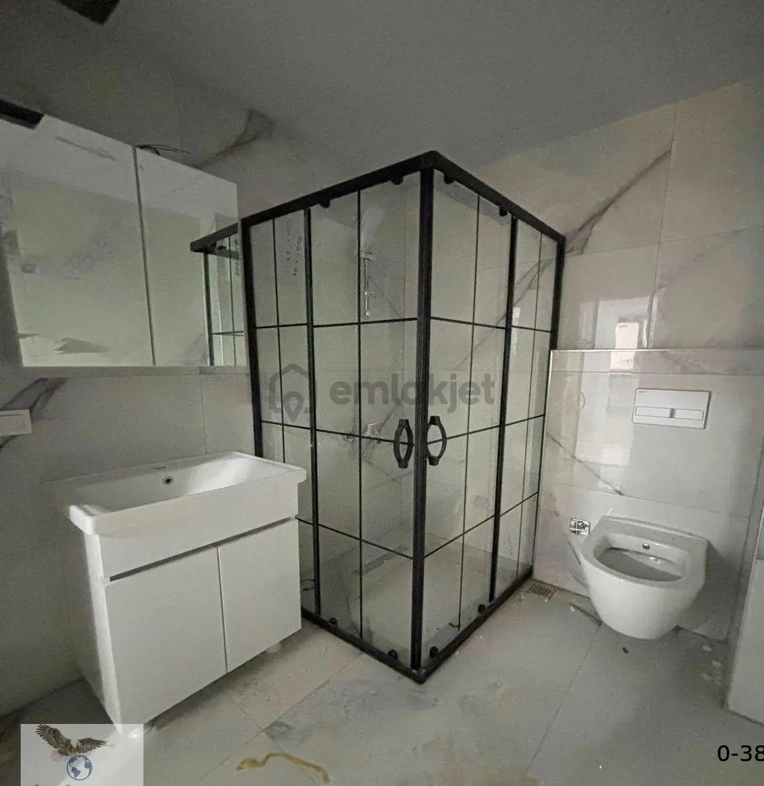 Müslüm Emlaktan Cihangirde 2+1 Düz Giriş Otoparklı Daire
