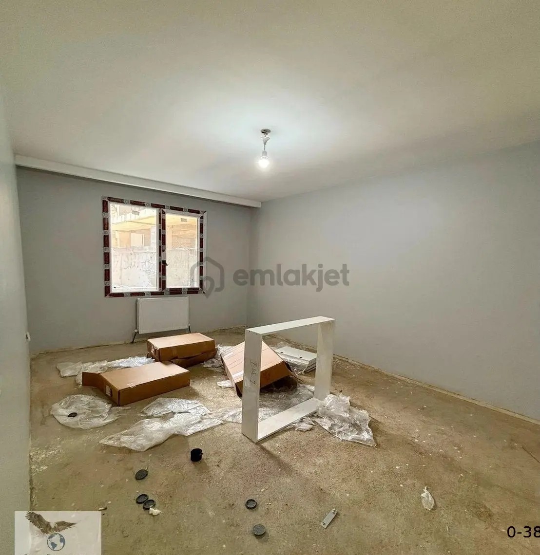 Müslüm Emlaktan Cihangirde 2+1 Düz Giriş Otoparklı Daire