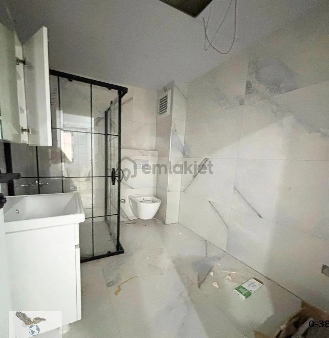 Müslüm Emlaktan Cihangirde 2+1 Düz Giriş Otoparklı Daire