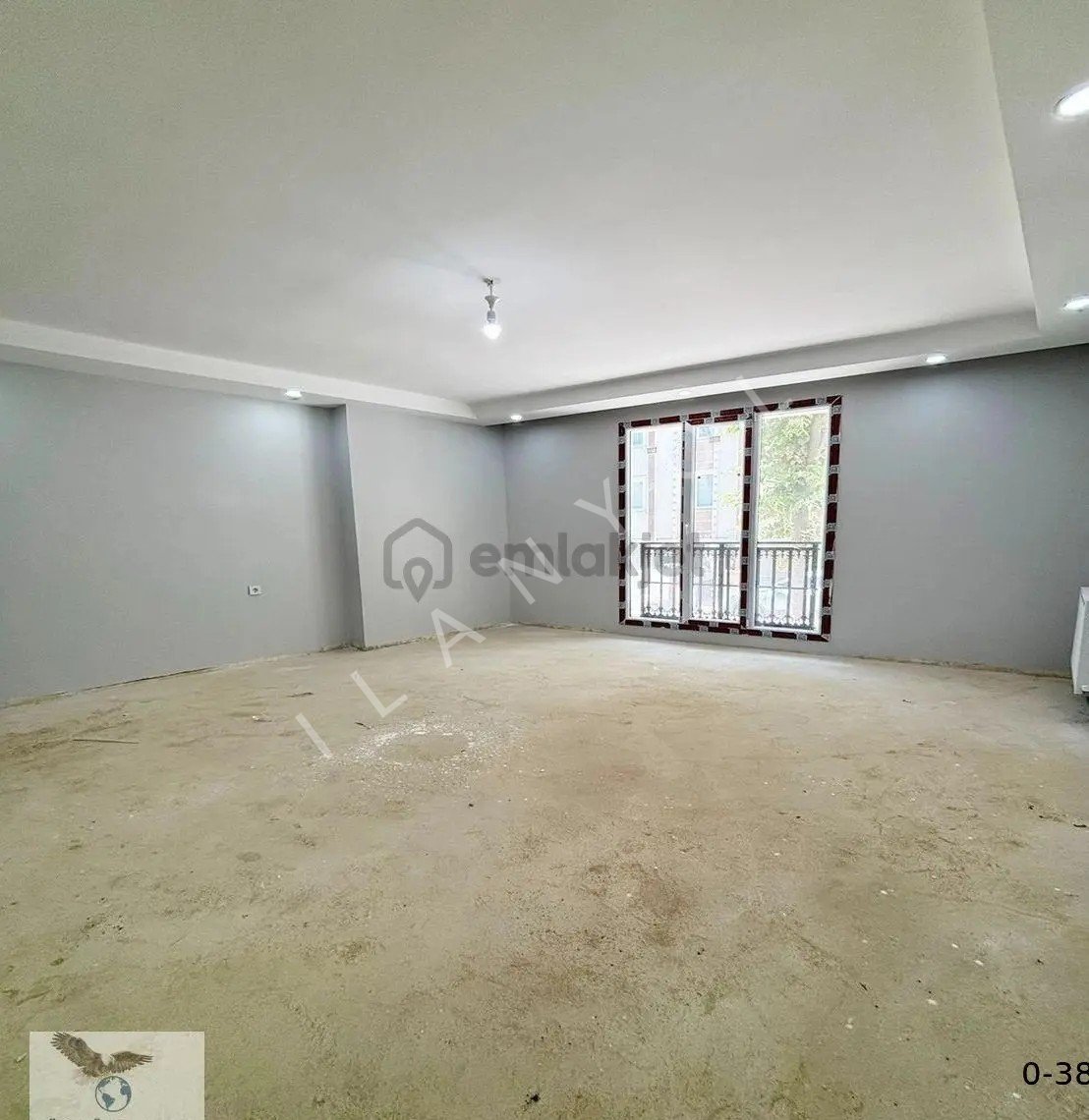 Müslüm Emlaktan Cihangirde 2+1 Düz Giriş Otoparklı Daire