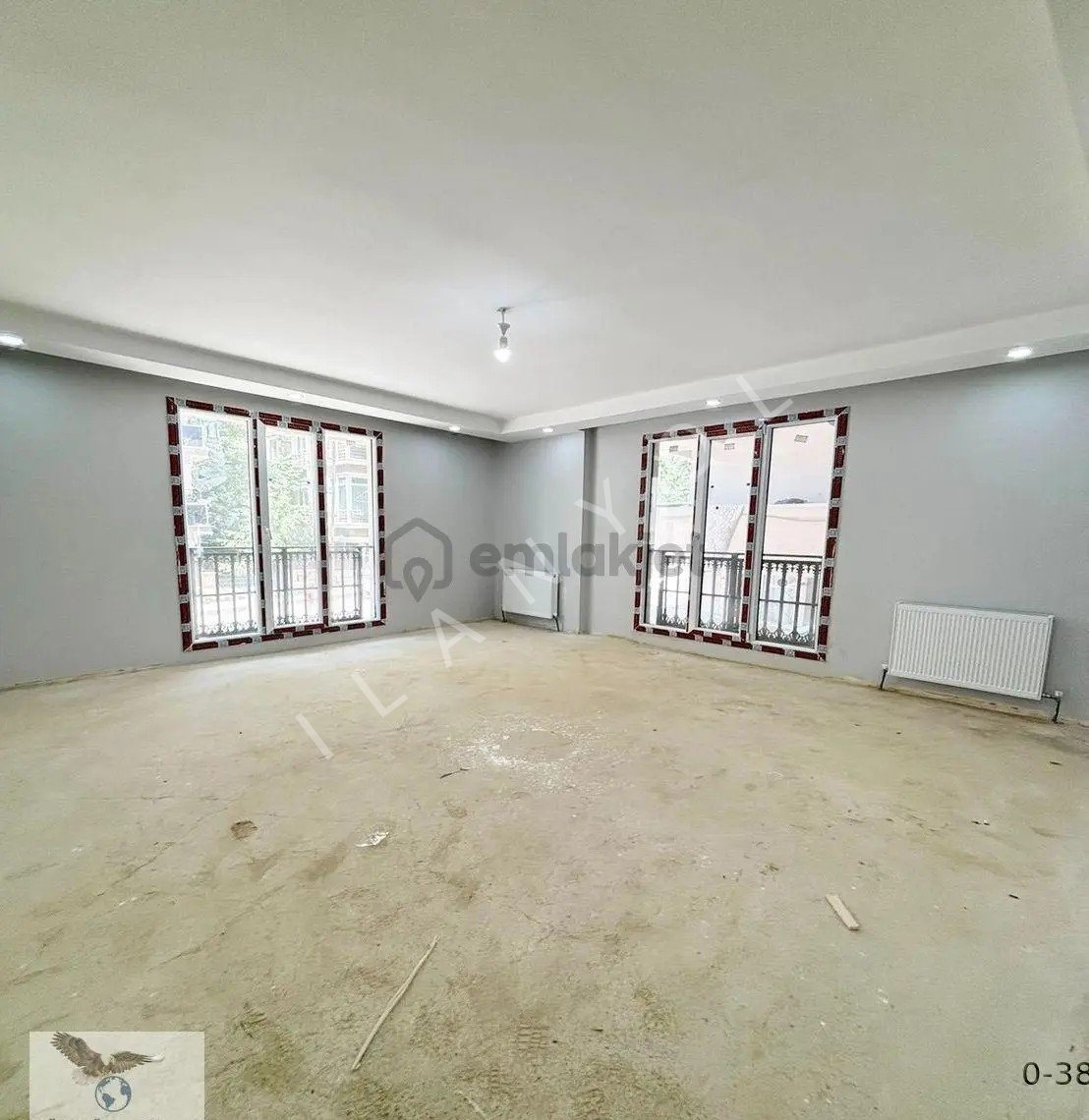 Müslüm Emlaktan Cihangirde 2+1 Düz Giriş Otoparklı Daire