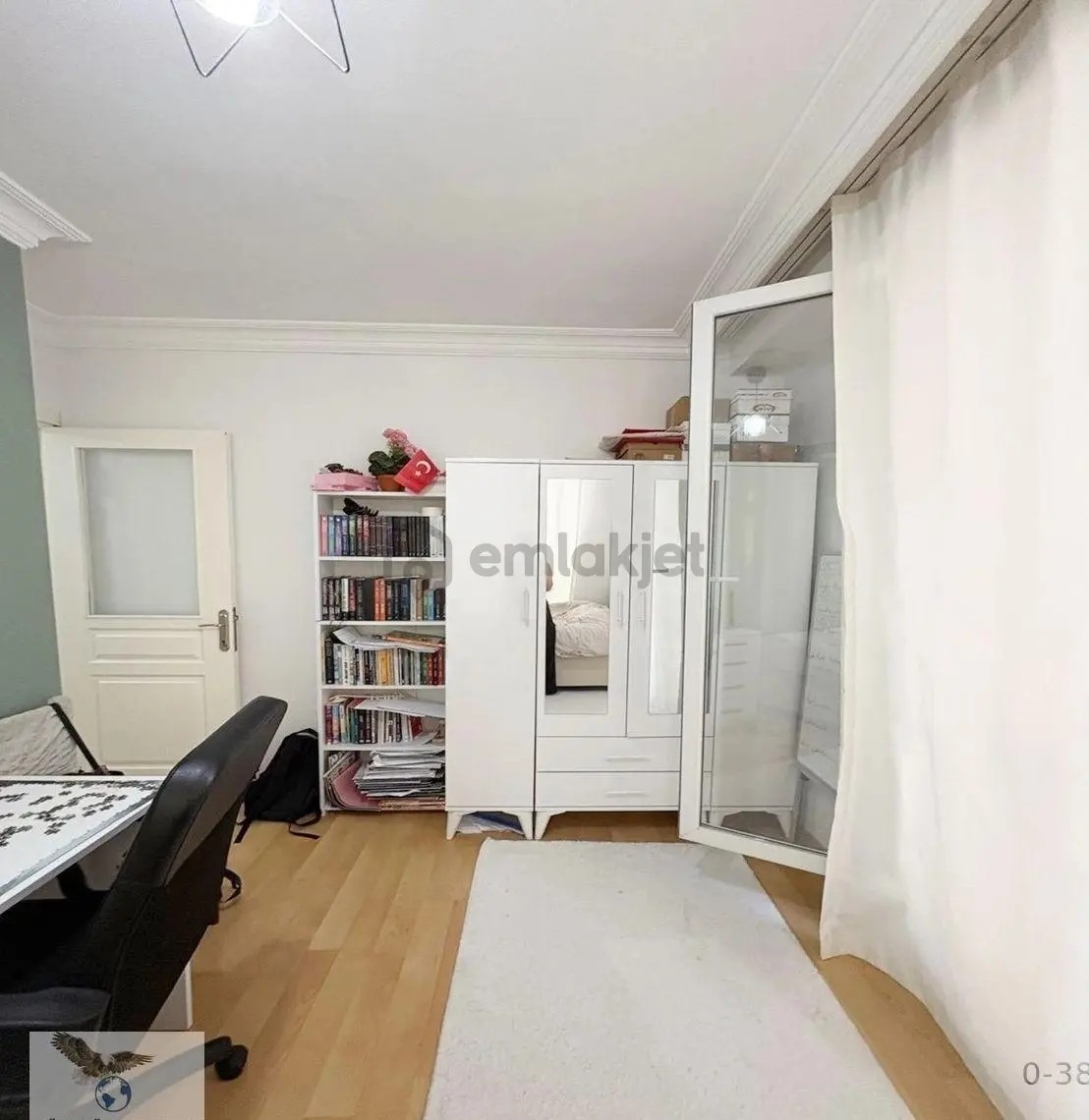 Müslüm Emlaktan Cihangirde 3+1 İhtiyaçtan Satılık Daire