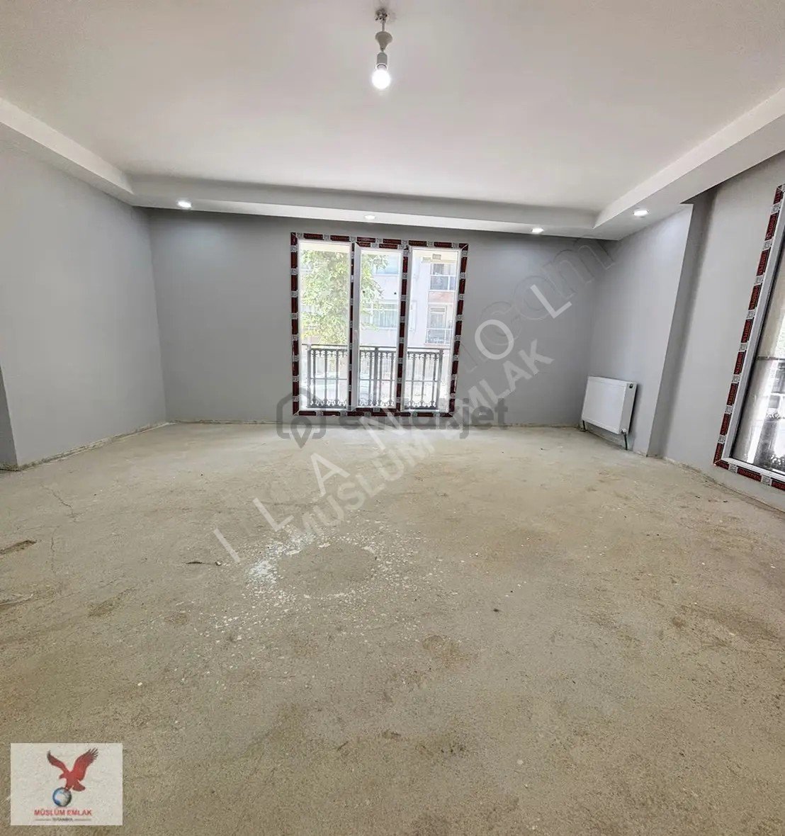 Müslüm Emlaktan Cihangirde 2+1 Otoparklı Sıfır Kullanışlı Daire
