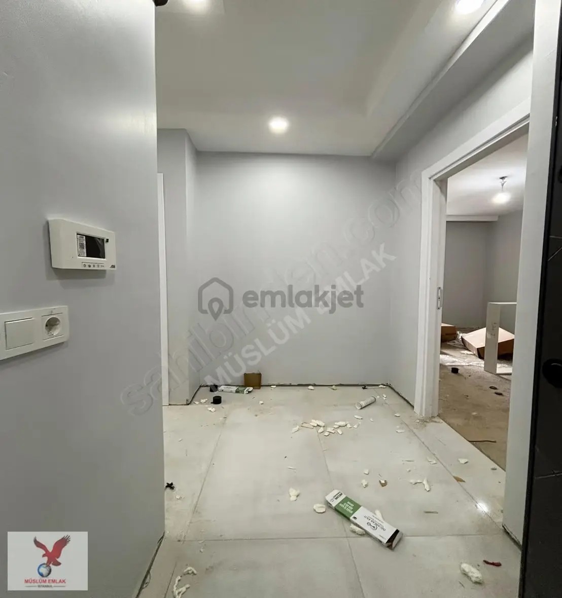 Müslüm Emlaktan Cihangirde 2+1 Otoparklı Sıfır Kullanışlı Daire