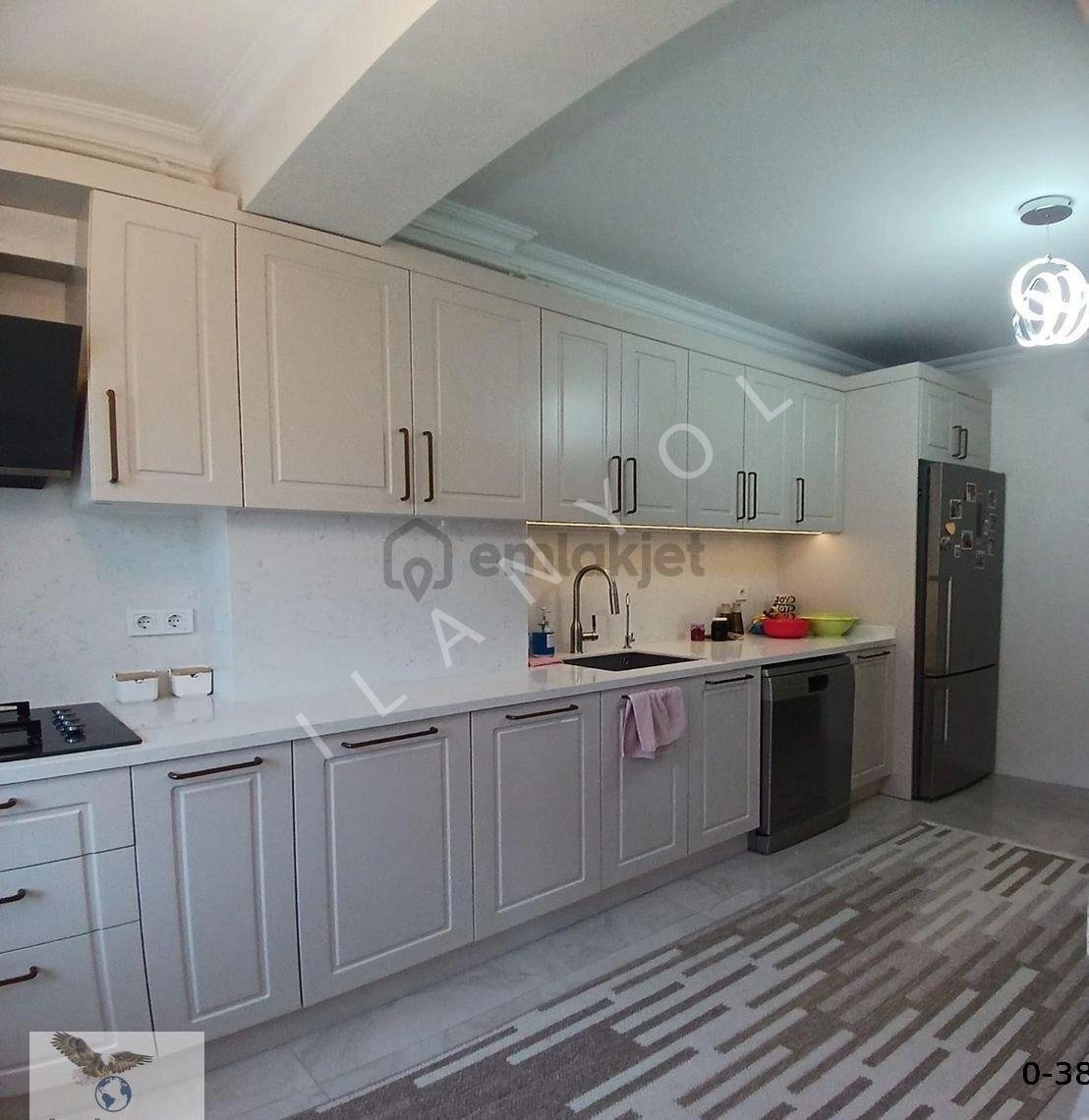 Müslüm Emlaktan Cihangirde 3+1 Masrafsız Ara Kat Daire Fırsatı