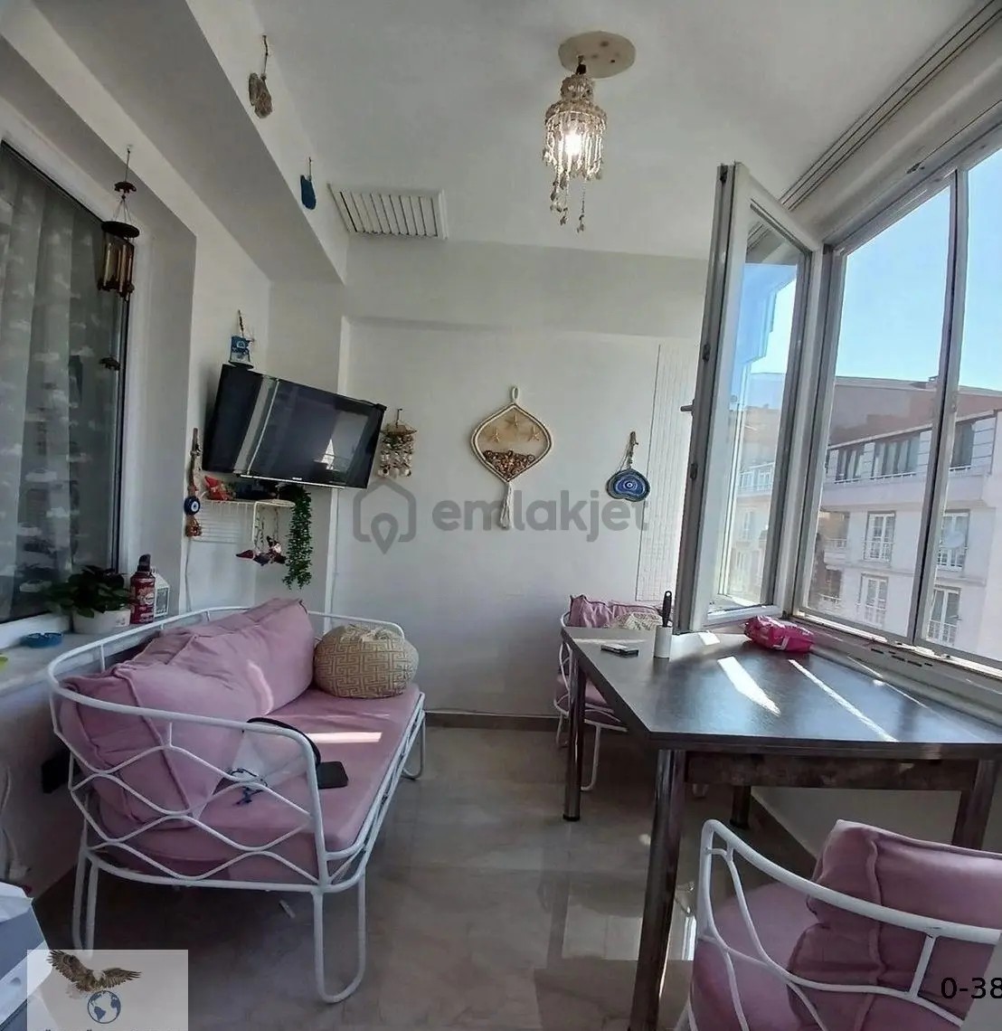 Müslüm Emlaktan Cihangirde 3+1 Masrafsız Ara Kat Daire Fırsatı