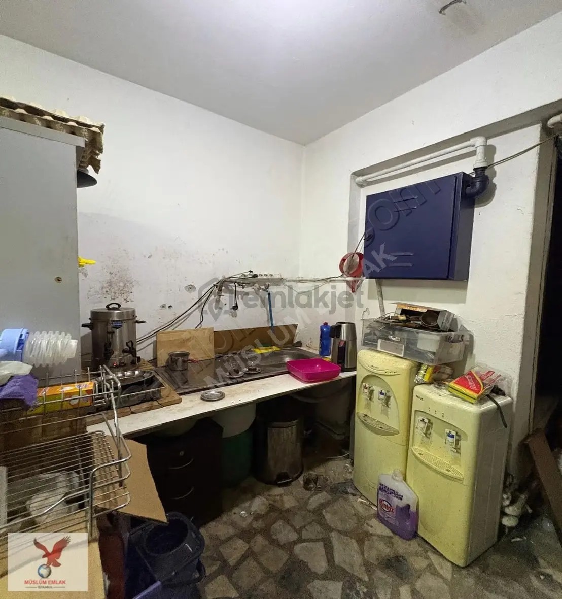 Müslüm Emlaktan Merkezde İşlek Cadde Üzerinde Satılık Dükkan !