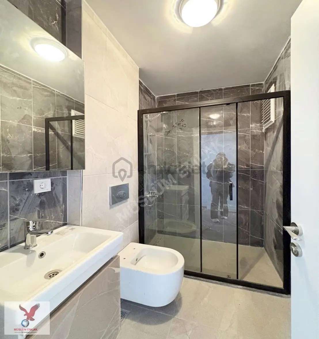 Müslüm Emlaktan Merkezde Butik Site İçerisinde 6+2 Satılık