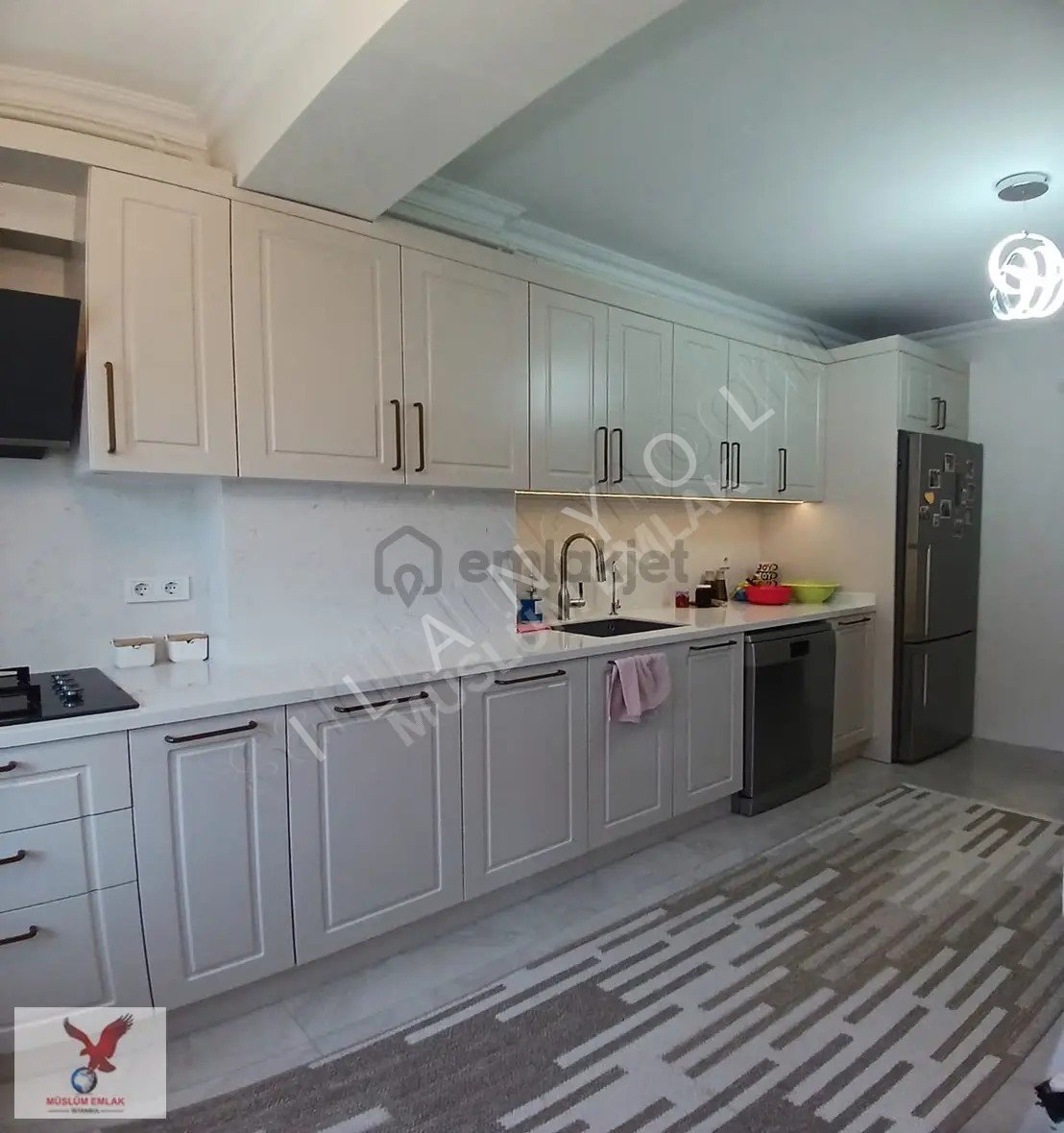 Müslüm Emlaktan Cihangirde 3+1 Masrafsız Ara Kat Daire Fırsatı