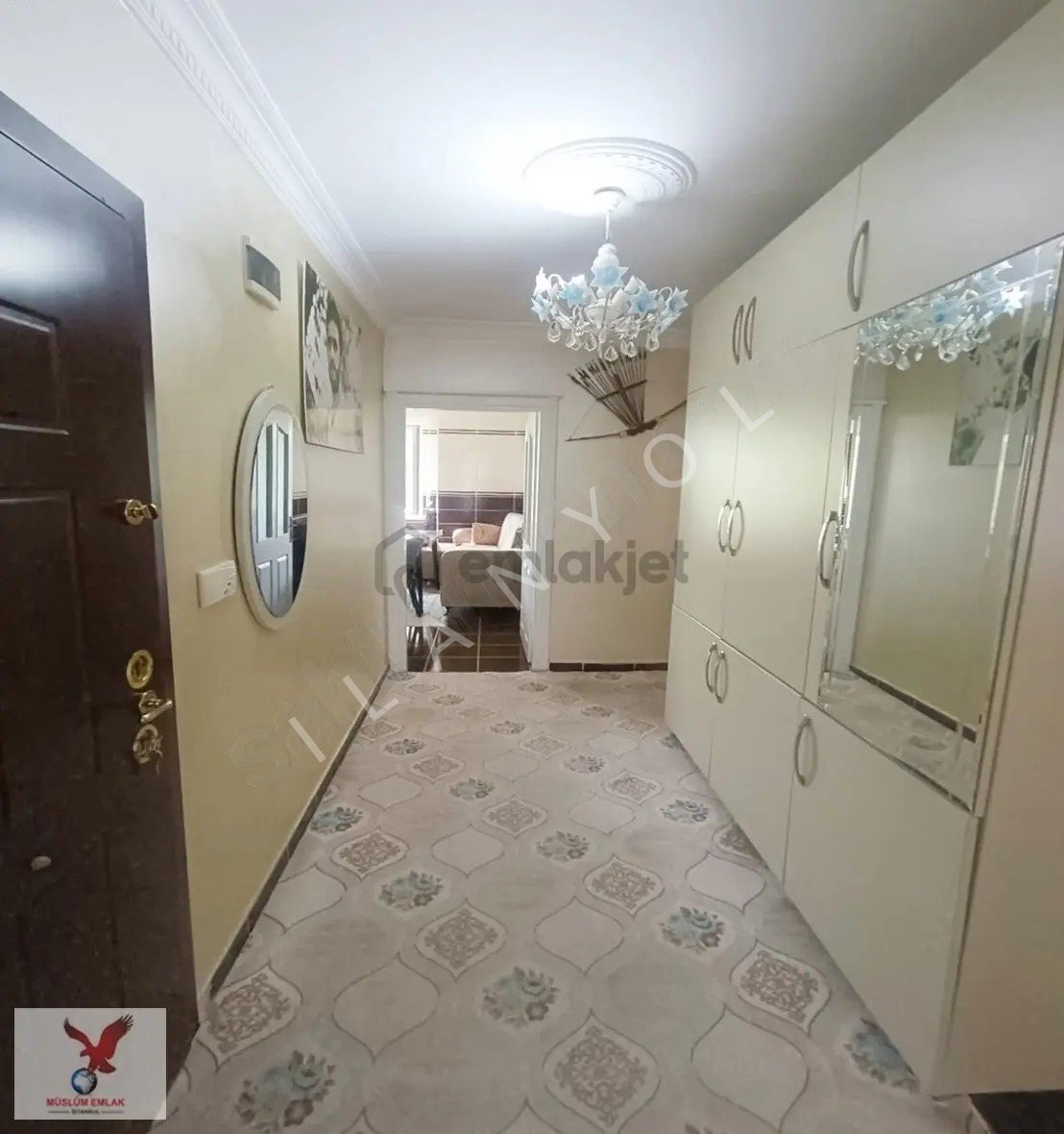 Avcılar Ambarlıda 3+1 Ebeveyn Banyolu Yeni Bina Ara Kat Daire
