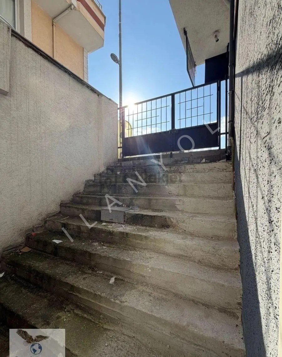 Avcılar Kaymakamlığının Karşısında Kiralık Dükkan