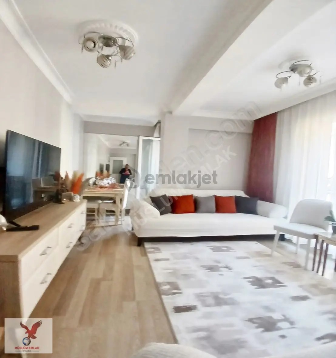 Müslüm Emlaktan Cihangir Kaymakamlığa Yakın 2+1 Ara Kat Daire