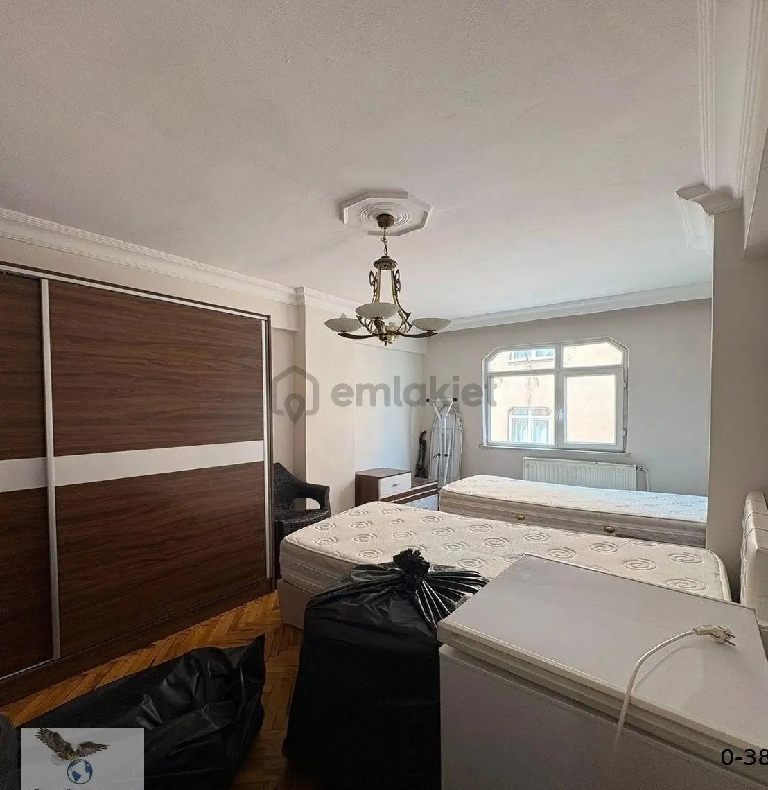 Müslüm Emlaktan Cihangirde 3+1 Asansörlü İhtiyaçtan Satılık Daire