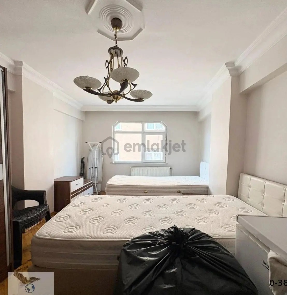 Müslüm Emlaktan Cihangirde 3+1 Asansörlü İhtiyaçtan Satılık Daire