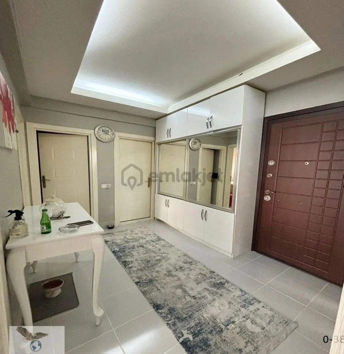 Müslüm Emlaktan Merkezde 2+1 Masrafsız Metrobüse Yakın Daire