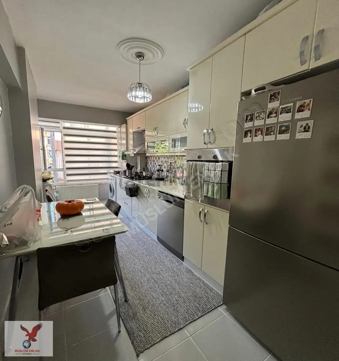 Müslüm Emlaktan Merkezde 2+1 Masrafsız Metrobüse Yakın Daire
