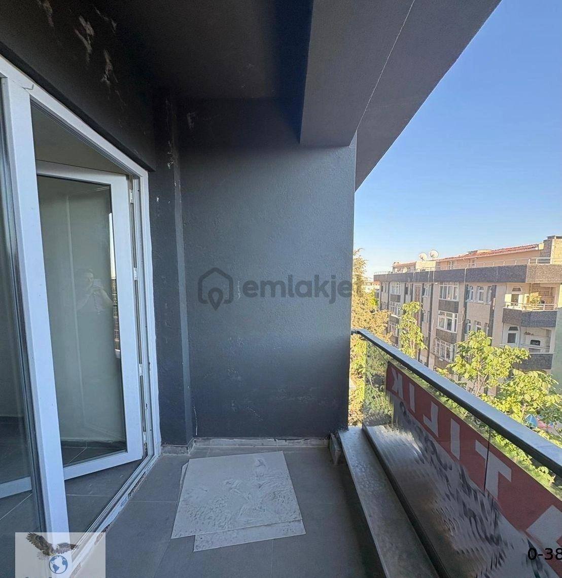 Müslüm Emlaktan Ambarlıda 4+2 Sıfır Geniş Aileye Uygun Dublex